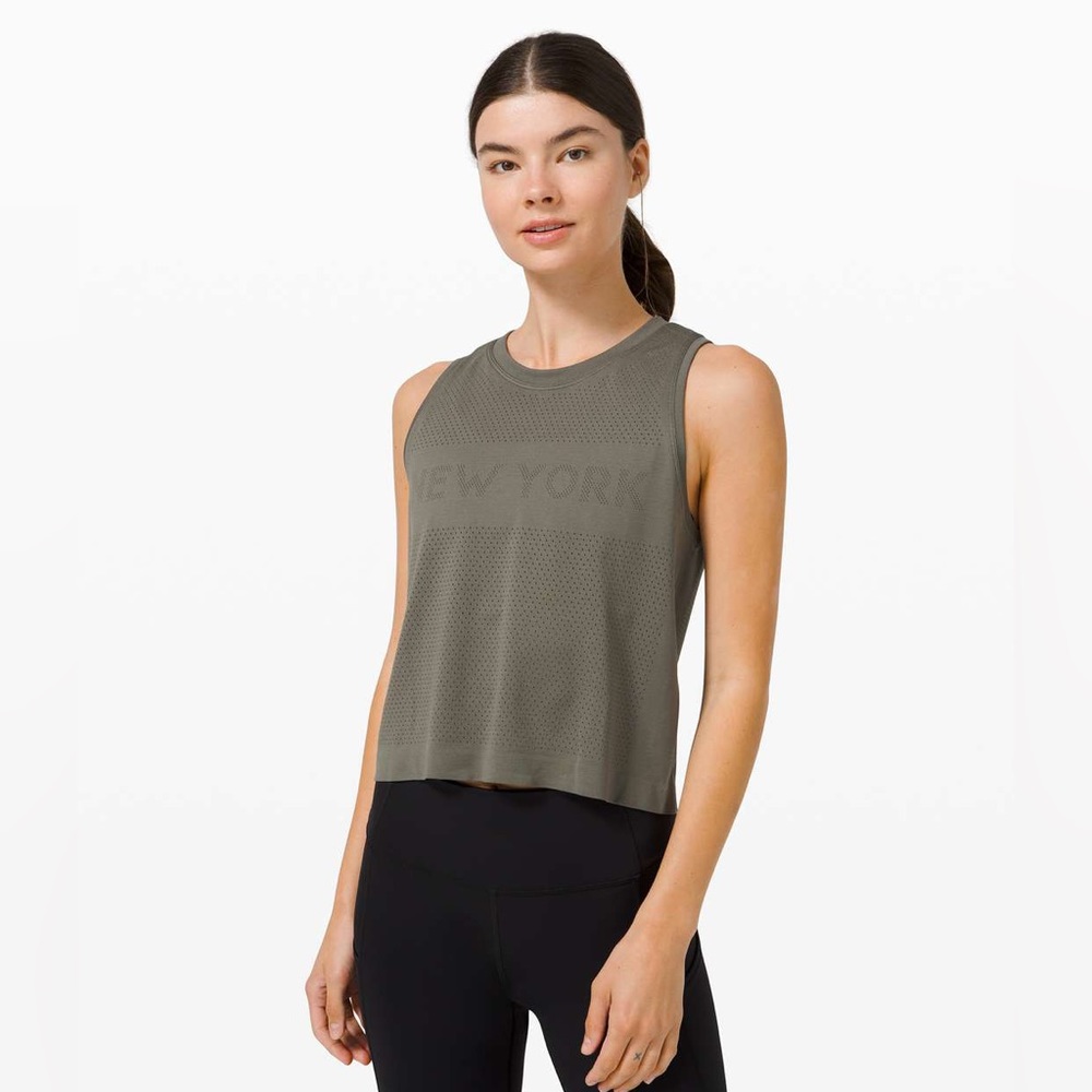 Lululemon Swiftly Breathe Crop Tank NY Size 6 GRSG Grey Sage NWT